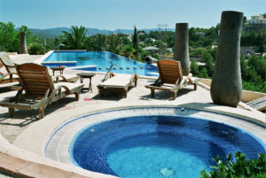 Outside view of the Jaccuzzi and Pool